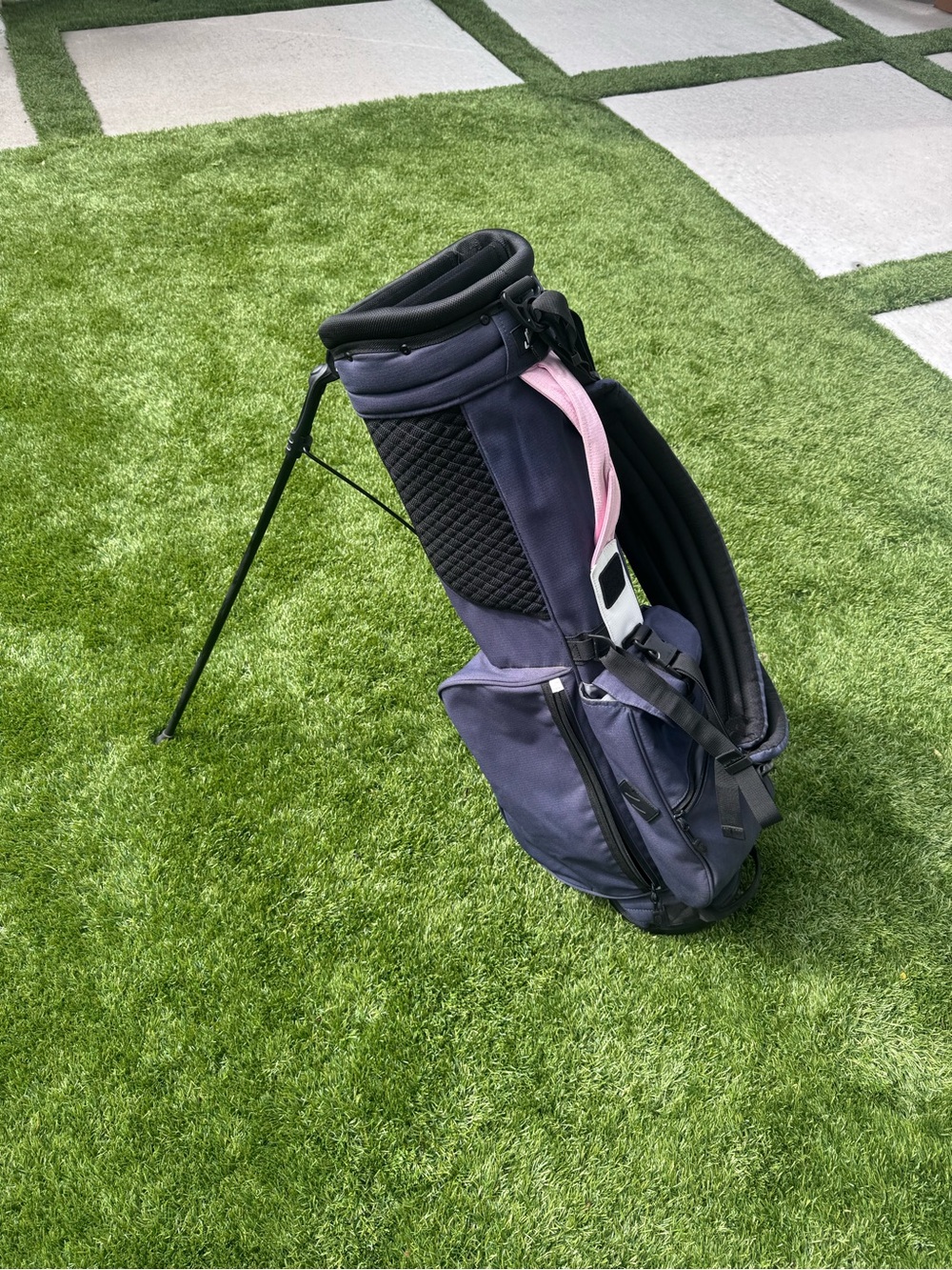 Jones Rover Golf Bag - Picture 4 of 5